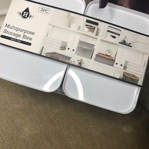Storage bins